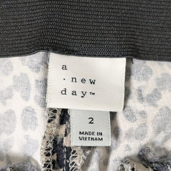A NEW DAY Women's Straight Leg Pants Size 2 Animal Print - Picture 9 of 10